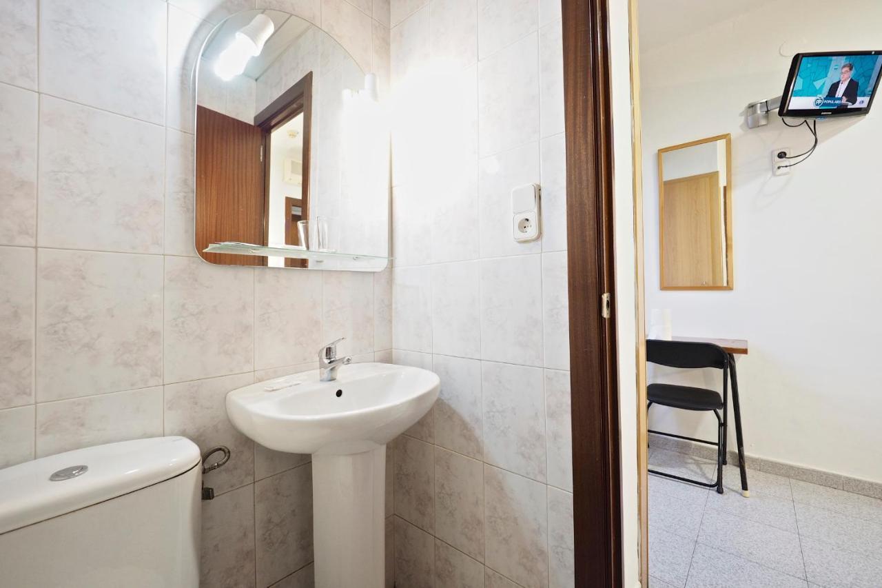 Hostal Ballestero Barcelona Zewnętrze zdjęcie