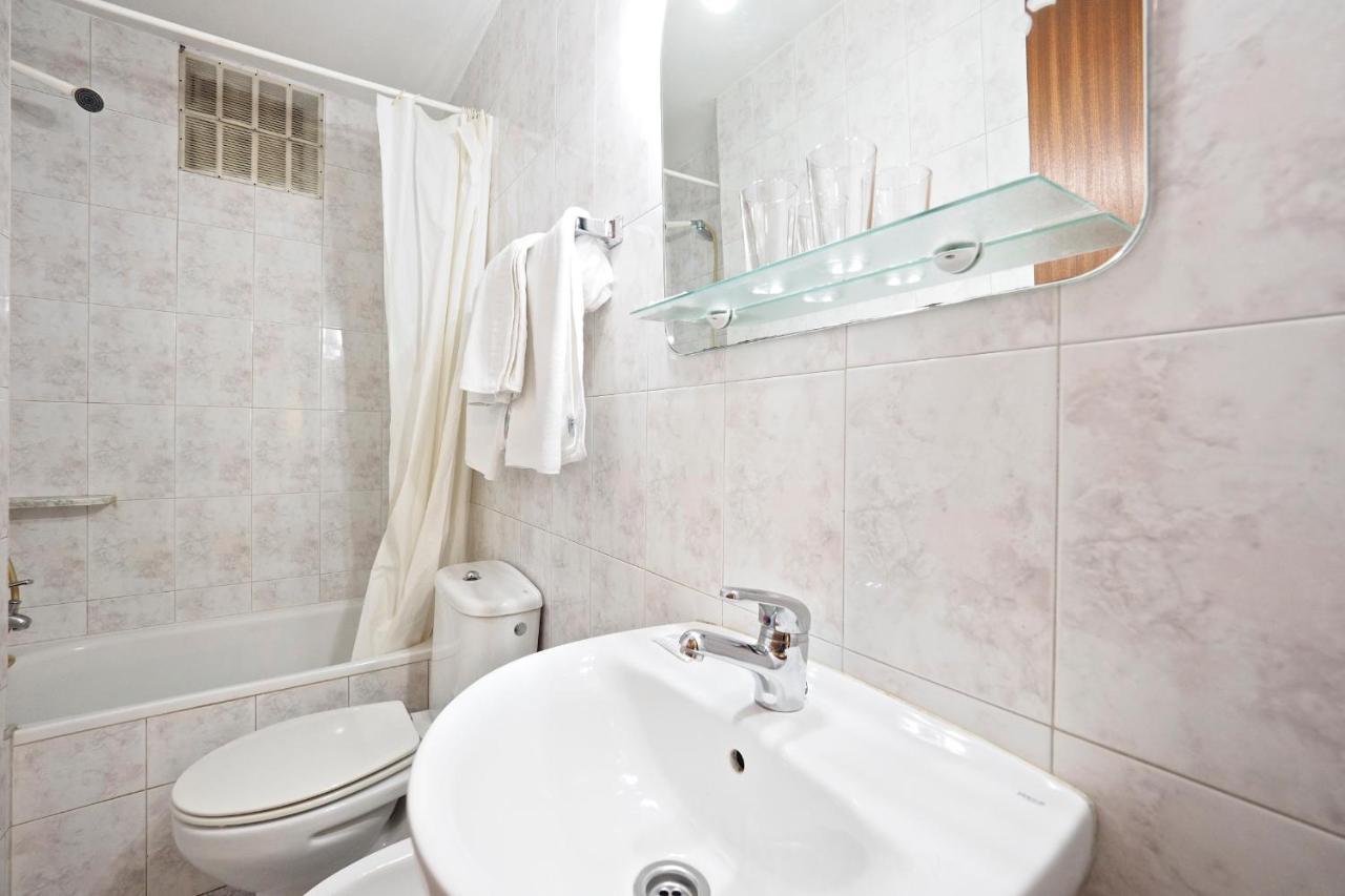 Hostal Ballestero Barcelona Zewnętrze zdjęcie