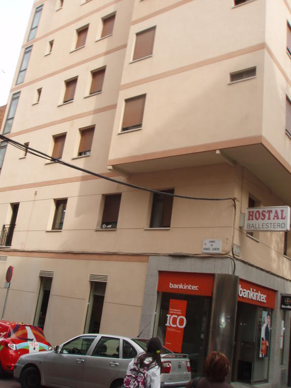 Hostal Ballestero Barcelona Zewnętrze zdjęcie