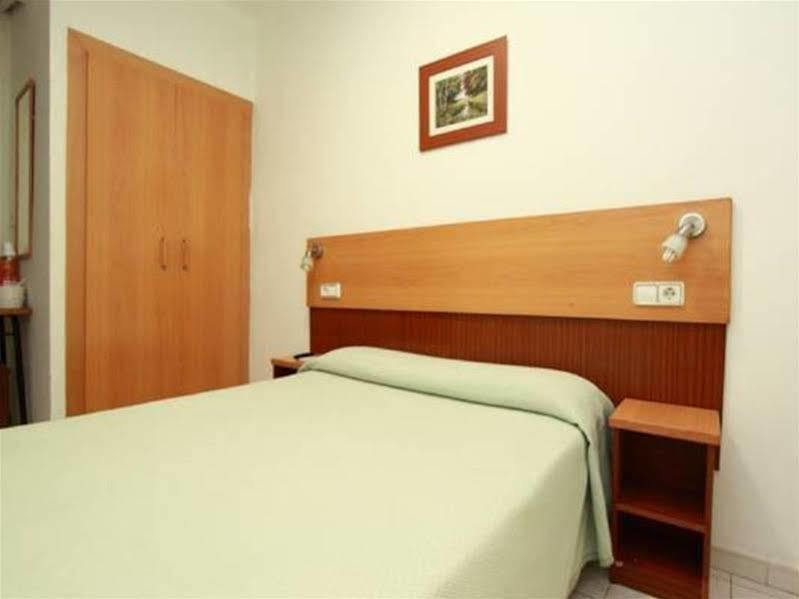 Hostal Ballestero Barcelona Zewnętrze zdjęcie